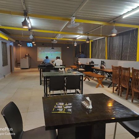 Pristine Inn Manyata Bangalore Exteriör bild